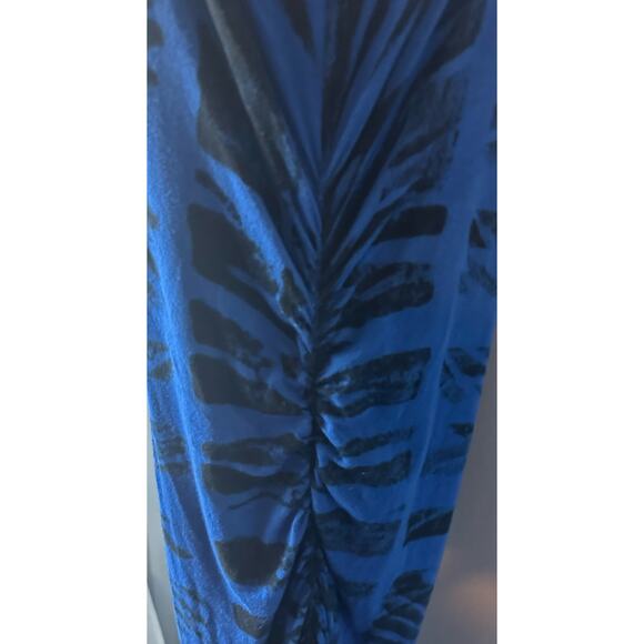 Green Dragon Maxi Dress with side ruching - Picture 2 of 5